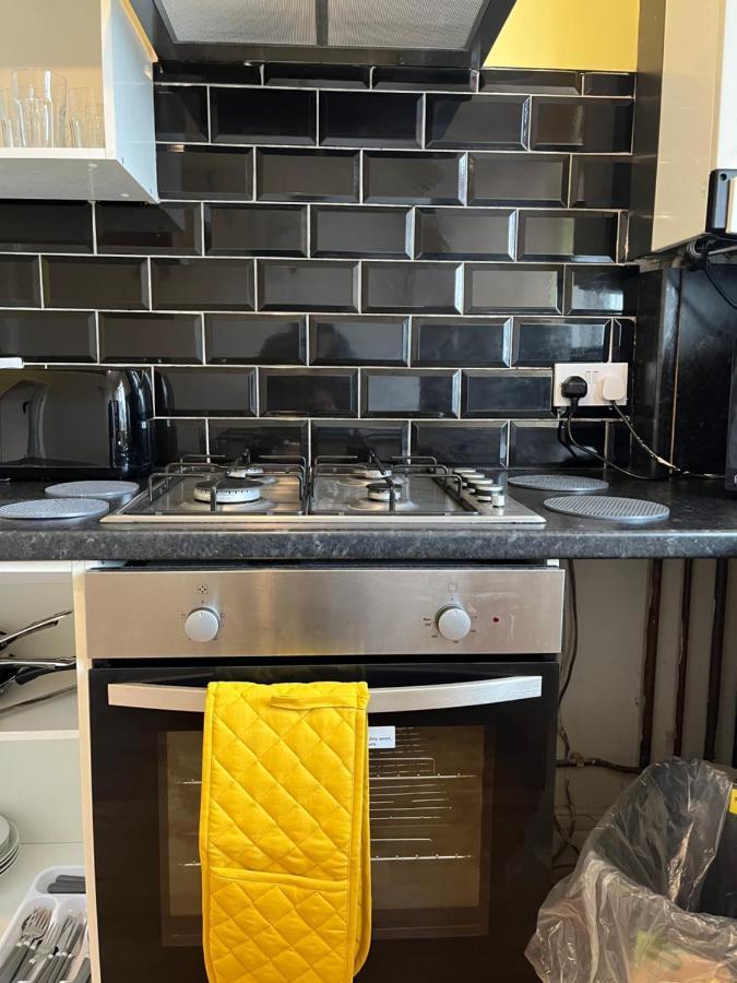 2 Bedroom Apartment, 5 Minutes From City Centre Newcastle upon Tyne Ngoại thất bức ảnh