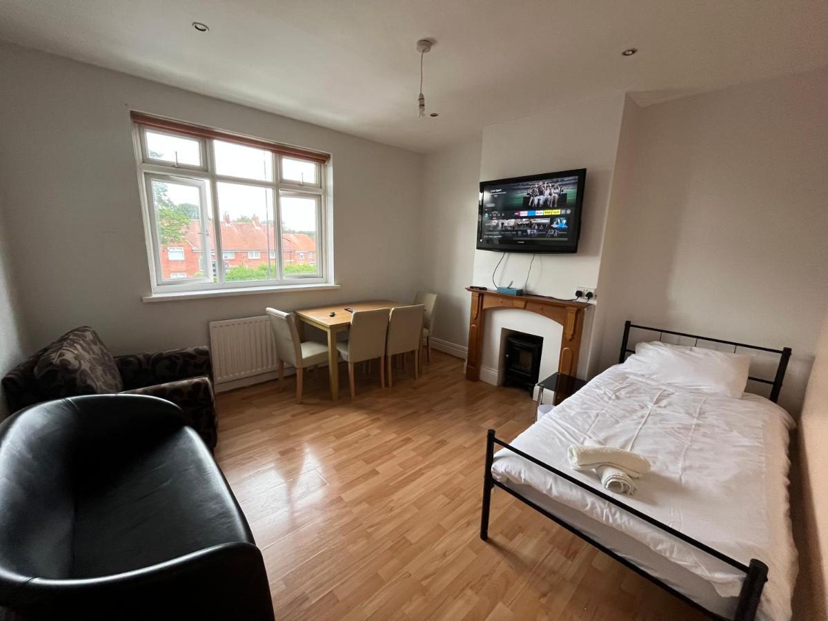 2 Bedroom Apartment, 5 Minutes From City Centre Newcastle upon Tyne Ngoại thất bức ảnh